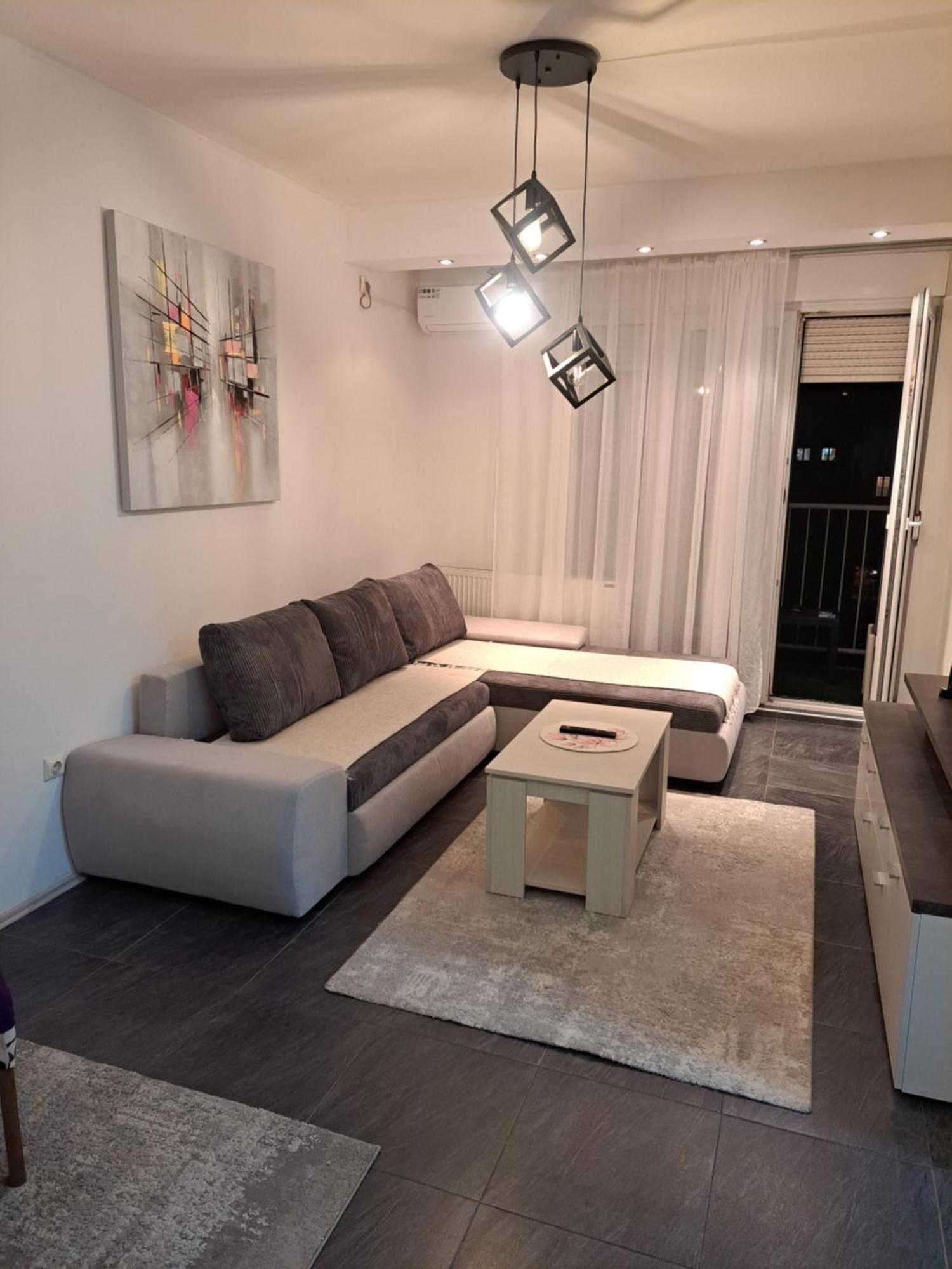 Apartamento Stan Na Dan 021 Novi Sad Exterior foto